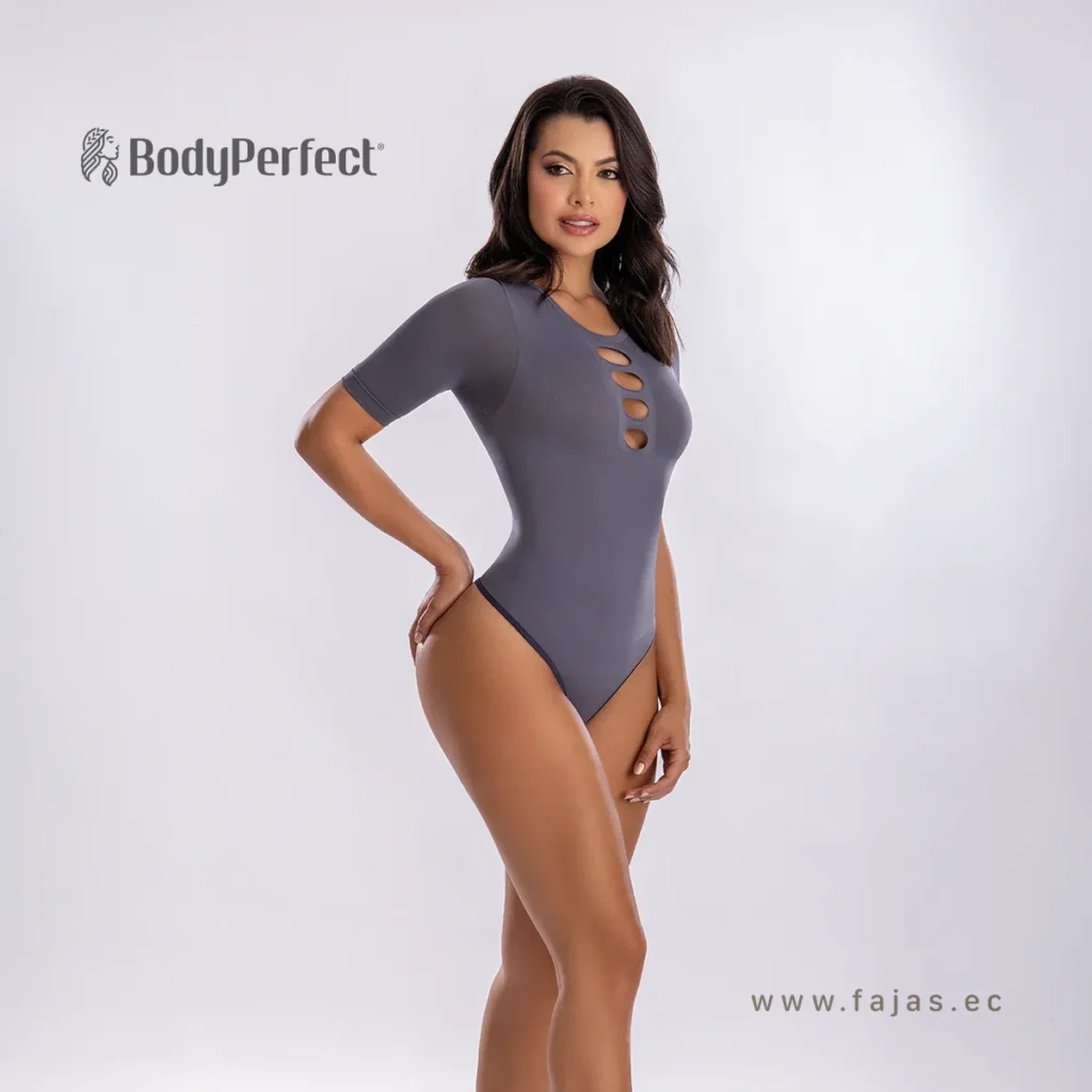 Nuestras fajas colombianas de alta compresión son ideales para moldear abdomen, definir cintura y levantacola, ayudándote a lucir una silueta más estilizada con total comodidad. Si buscas fajas moldeadoras de calidad, con excelente ajuste y resultados visibles, esta es la opción perfecta para sentirte más segura, verte increíble y elegir una prenda que realza tu figura. Quito, Guayaquil, Machala, Santo Domingo, Riobamba, Ambato, Tena, Puyo, Ecuador, domicilio